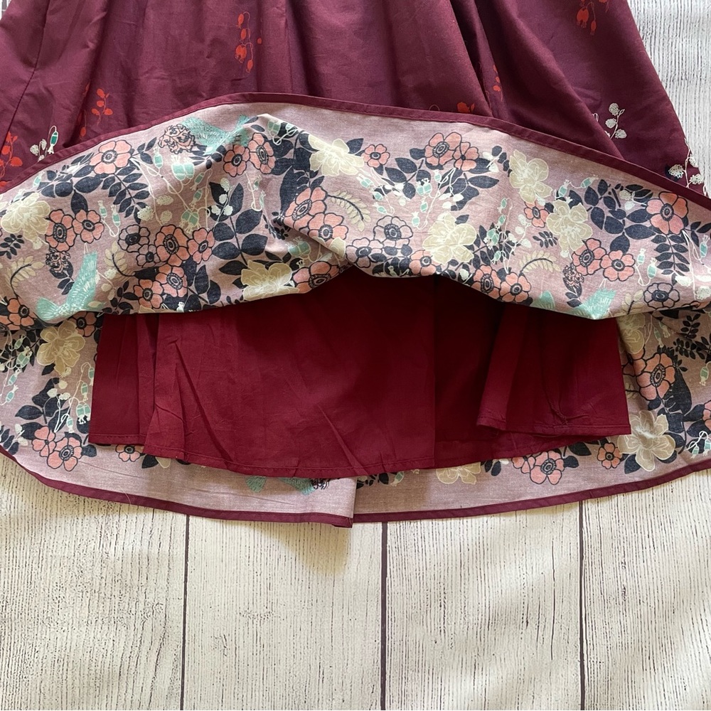 Modcloth Burgundy Bird Floral Skirt Size Small - Picture 6 of 9